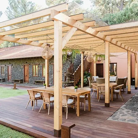 Rural Ohana Hotell 3*