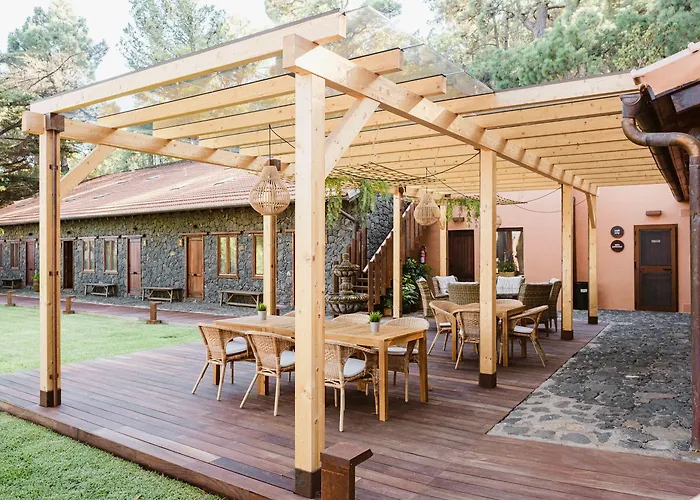 Rural Ohana Hotel 3*